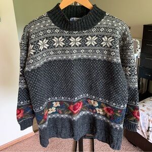 Vintage 100% Wool Icelandic Design Floral Snowflake Sweater Women’s Medium